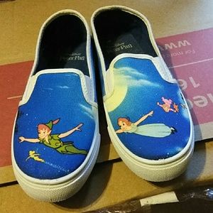 Size 6 Peter Pan slide on shoes